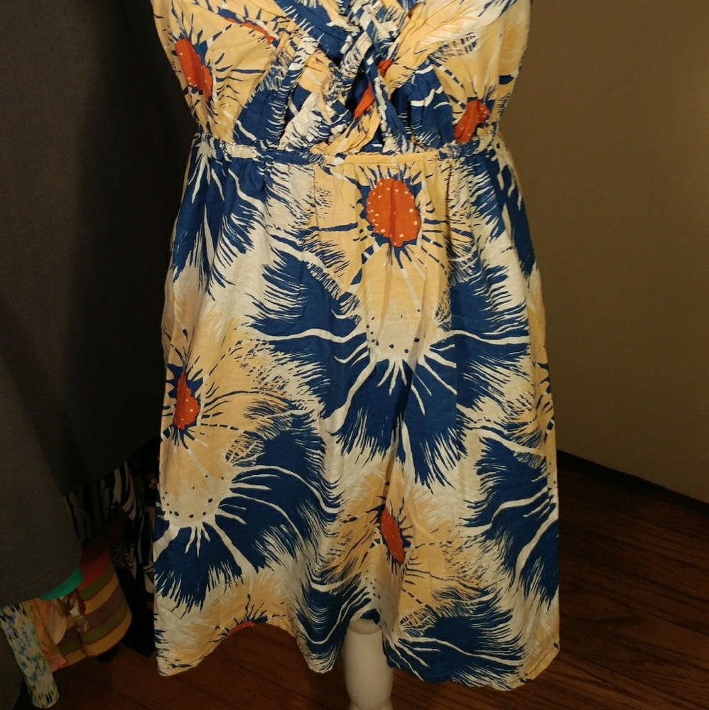 Prestige Dress - Picture 2 of 6